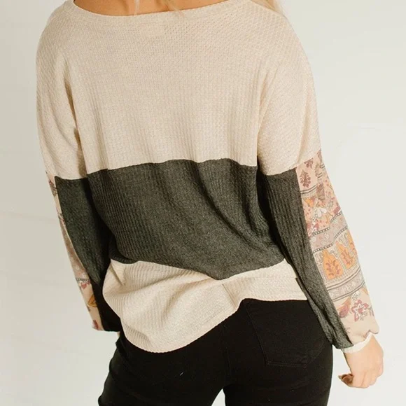 Bohemian Vneck Tunic - Picture 4 of 4